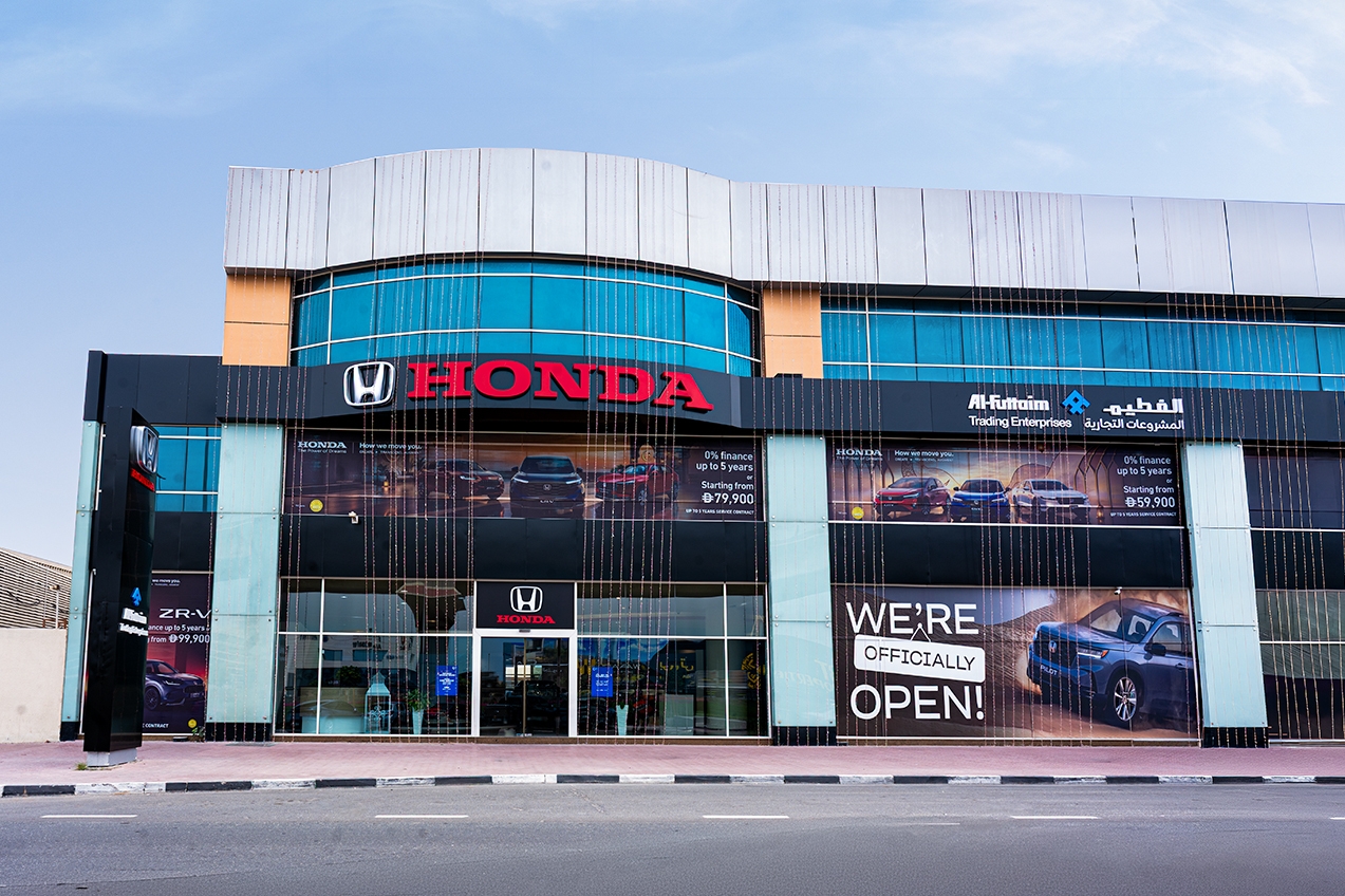 دبي - شارع الشيخ زايد