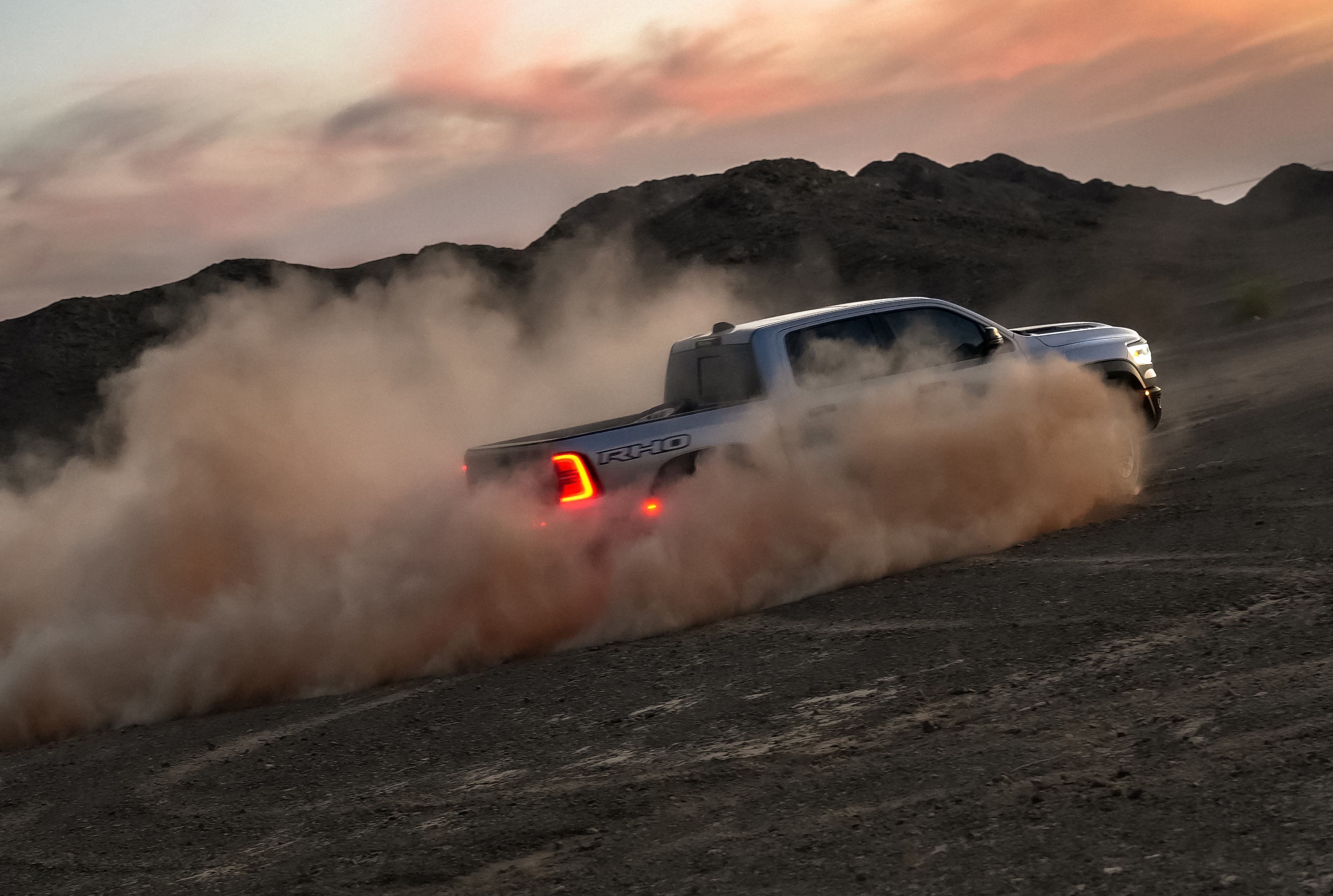 SHEIKH ZAYED ROAD SHOWROOM