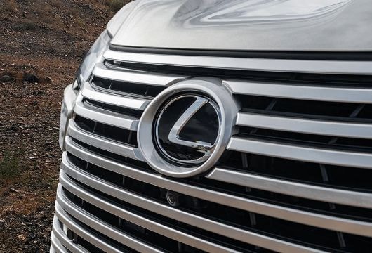 Lexus LX600 Grille & Engine Hood