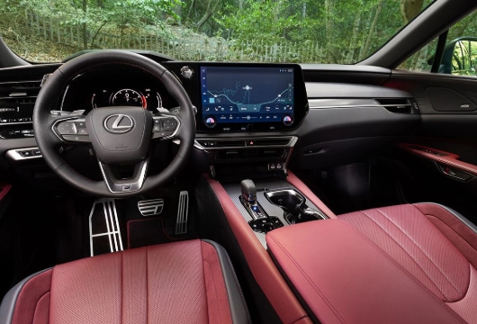 Lexus RX500h Interior