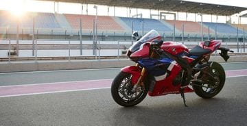 2021 CBR1000RR-R
