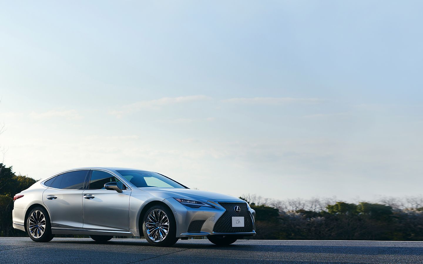 Buy The New 2023 LS 500 Hybrid Luxury Sedan in UAE| Lexus