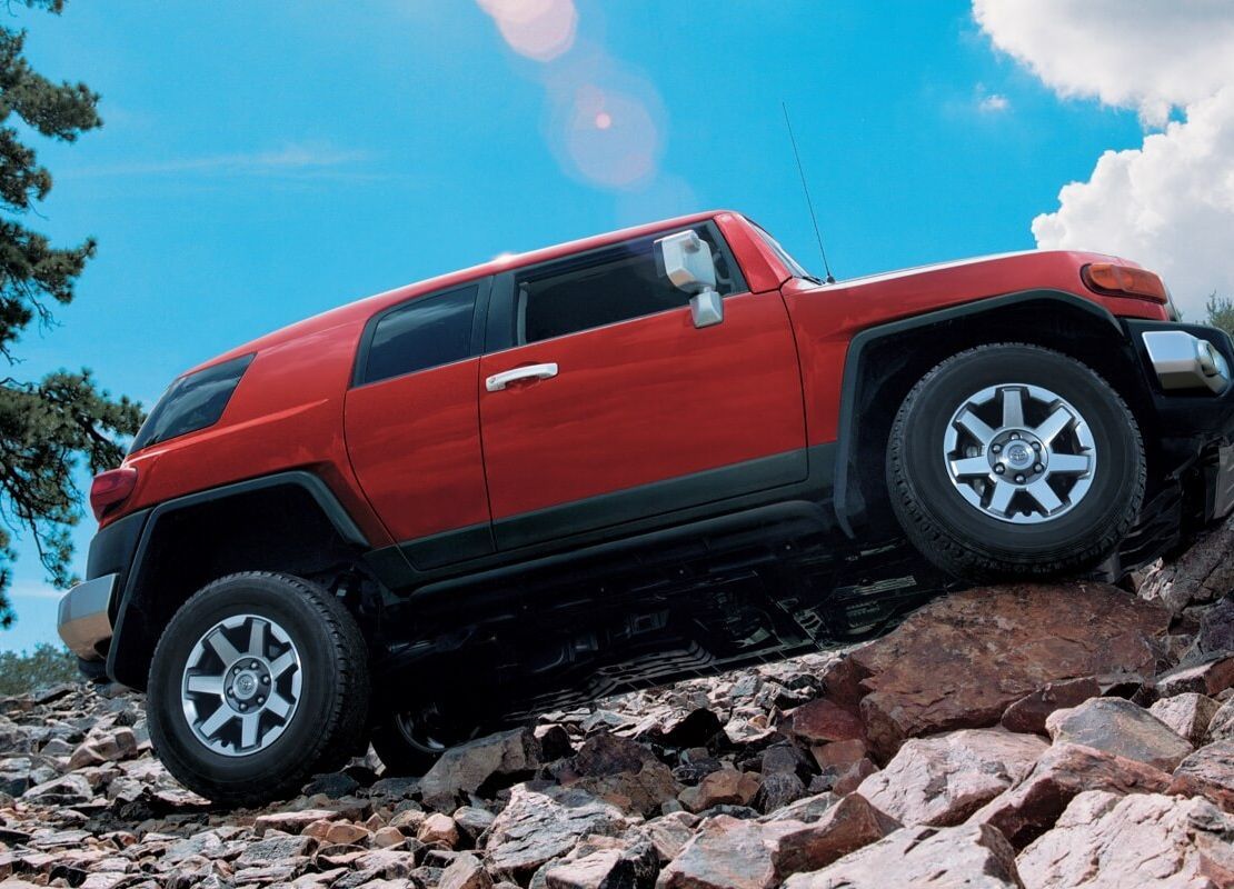 Buy The New SUV FJ Cruiser 2022 in The UAE Toyota