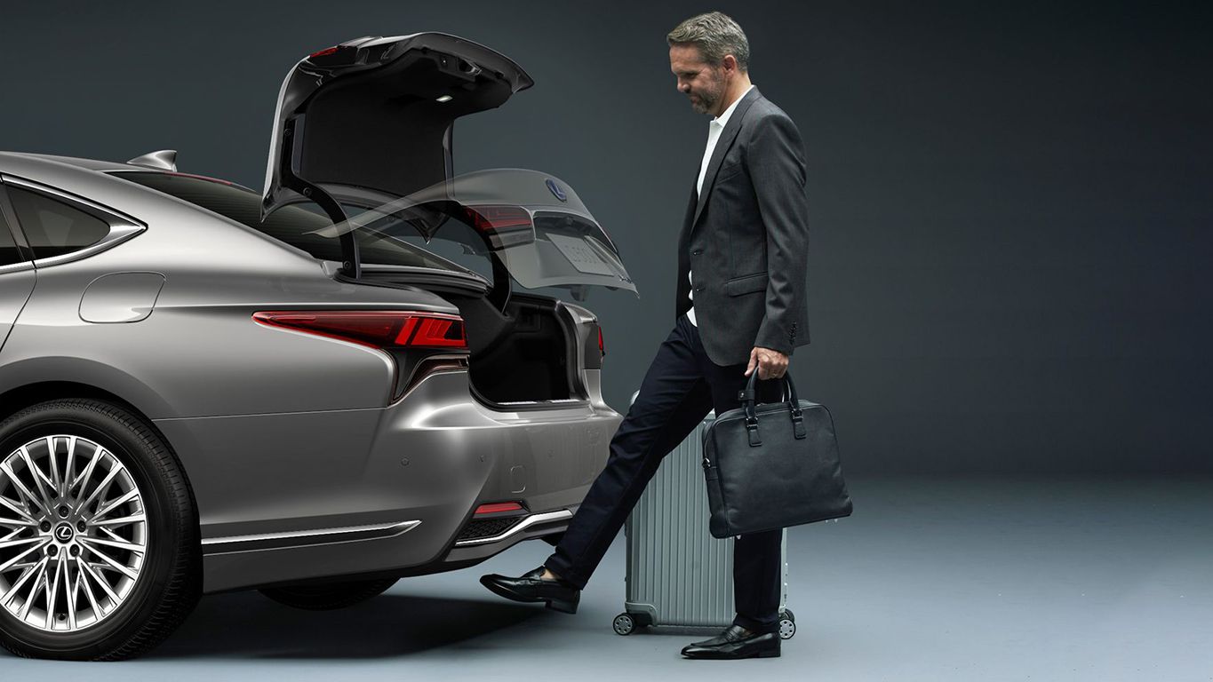 POWER TRUNK LID WITH KICK SENSOR TECHNOLOGY