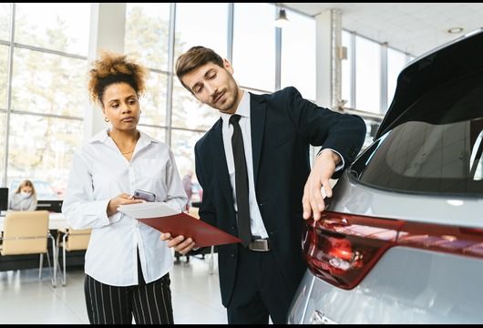 A Guide for Things to Check Before Buying A Used Car in UAE