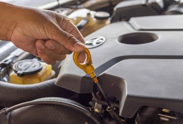 How to Check The Engine Oil Level of Toyota Car