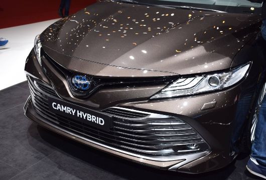 The Top Hybrid Sedan Models to Buy in the UAE