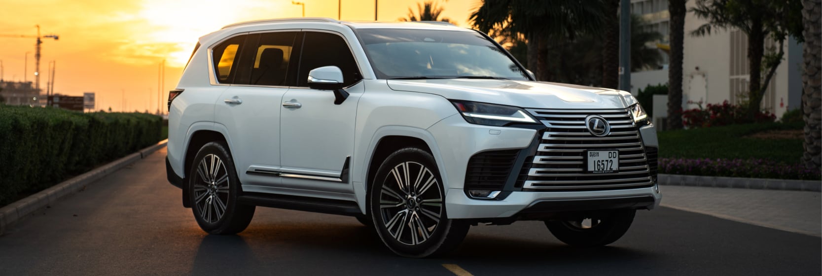 best-lexus-family-carsin-uae-2025