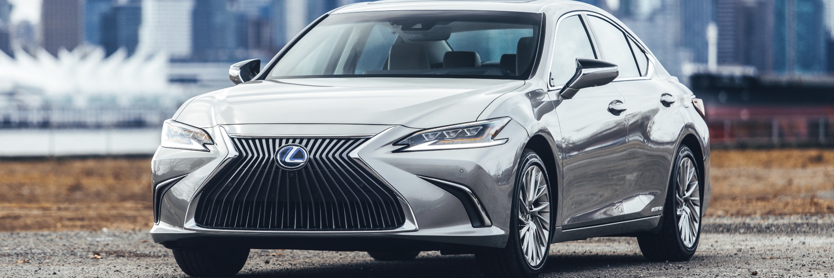 the-top-features-of-the-lexus-es-hybrid