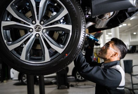 Lexus Service Tyres Check