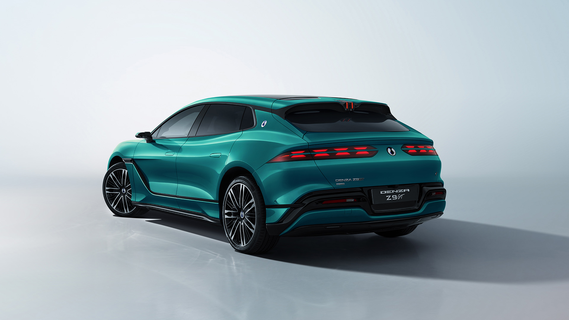 الواجهة الخلفية لسيارة DENZA Z9GT