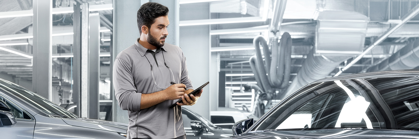 things-to-check-before-buying-preowned-car-in-the-uae