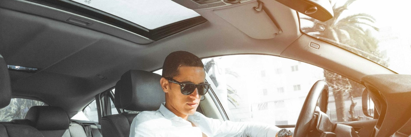 panoramic-sunroof-vs-moonroof-vs-sunroof