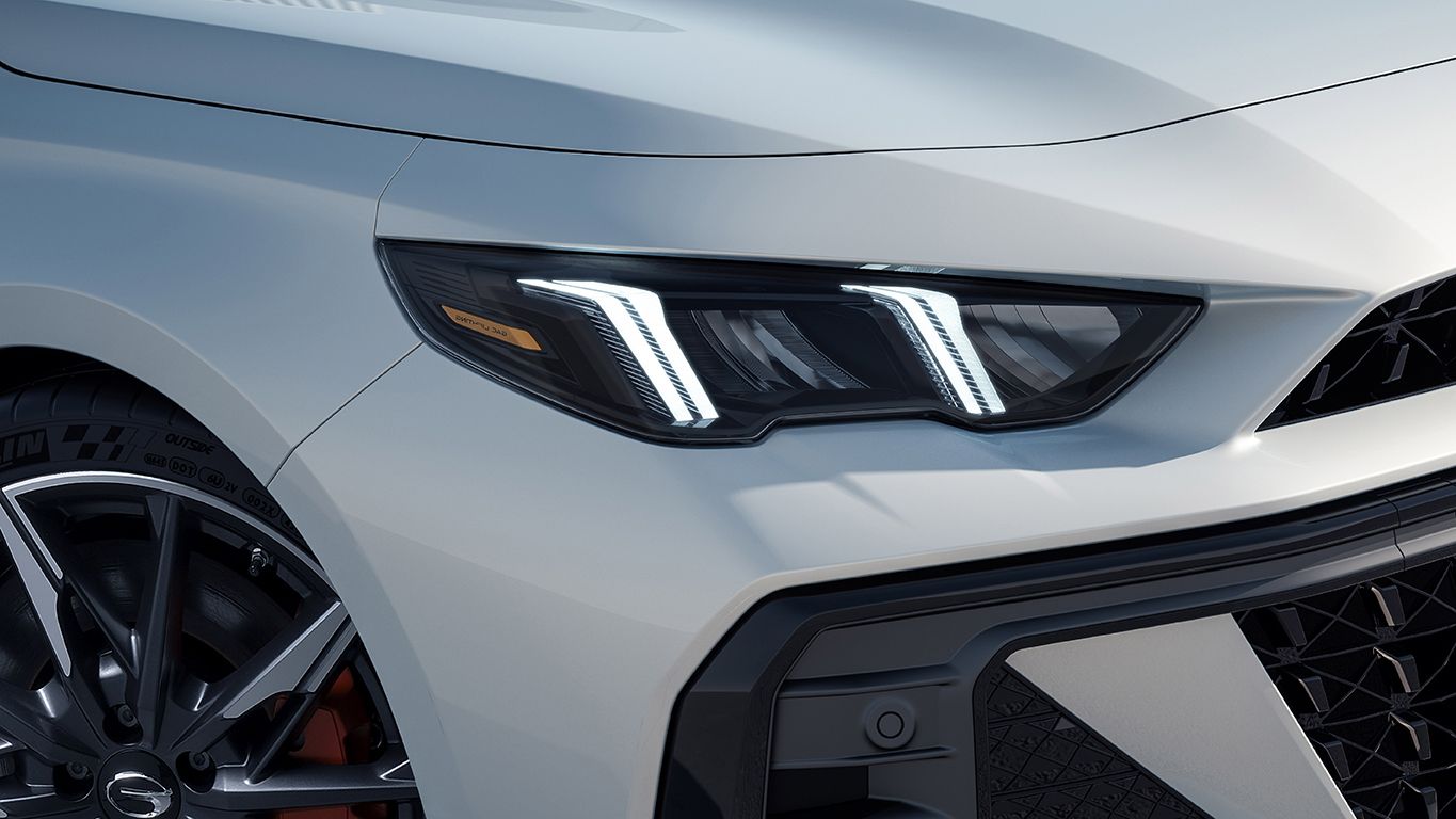 متقدّمة بأعوام ضوئية