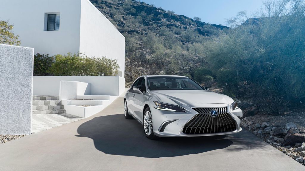 New Sedan Lexus ES Hybrid 2023 For Sale In The UAE Lexus