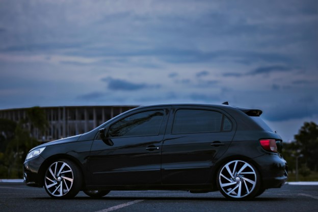 Side profile of a hatchback car