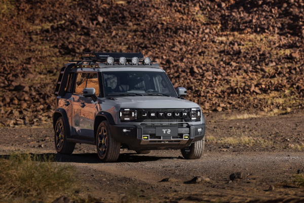 Jetour T2 SUV on Rugged Terrain