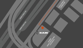  دبي شارع الشيخ زايد - معرض السيارات