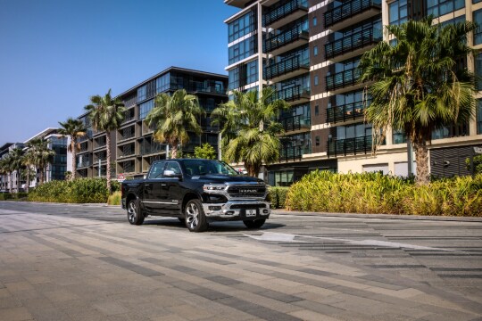 هل رام ليميتد 1500 تعتبر شاحنة فخمة؟