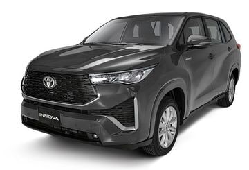 Toyota Innova 8 Seater Black