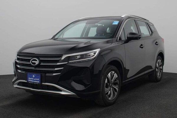 A side view of a GAC GS4 SUV