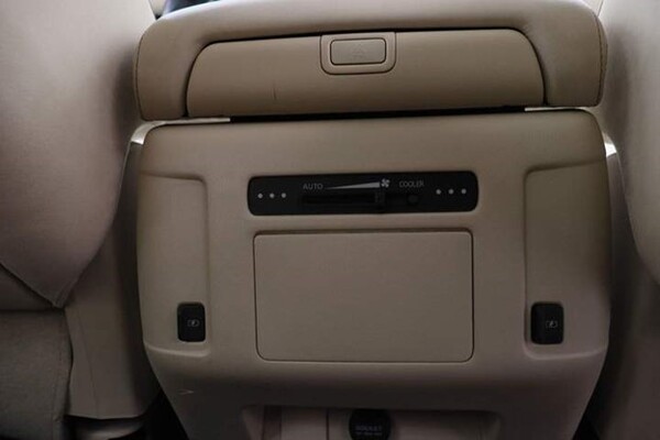 Nissan Patrol's rear seat climate control