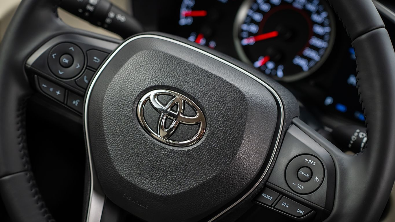 toyota alt 2